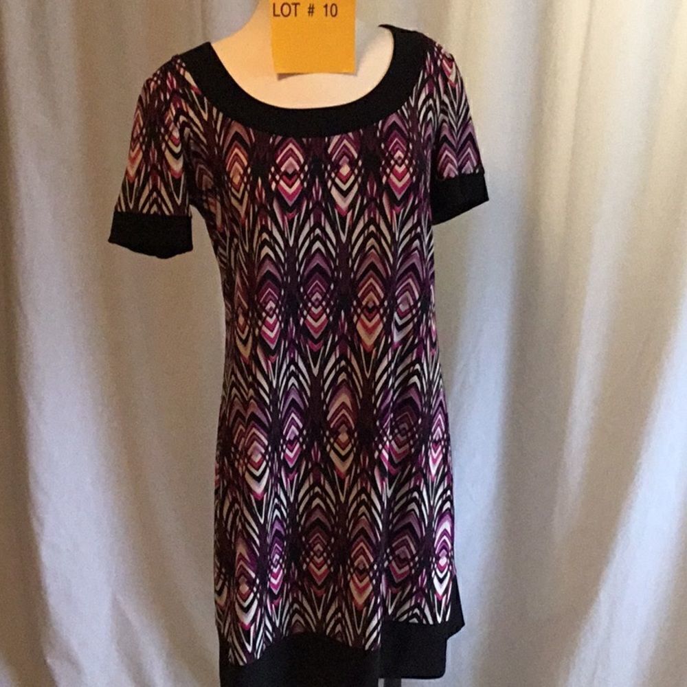 Multi colored dress short sleeves black trim in 8